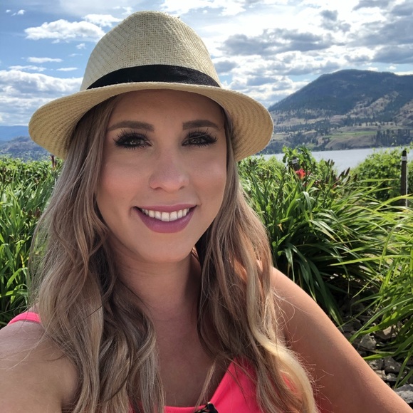 Meet your Posher, Katrina - Picture 1 of 1